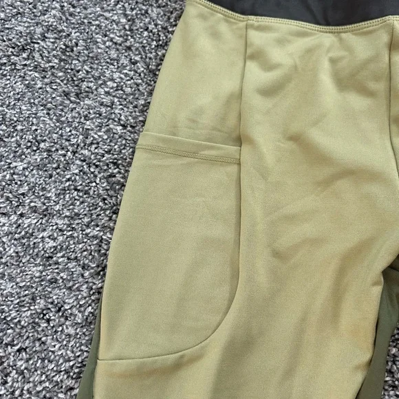 Flag Nor Fail Two-Tone Green and Gray Leggings - Picture 4 of 5